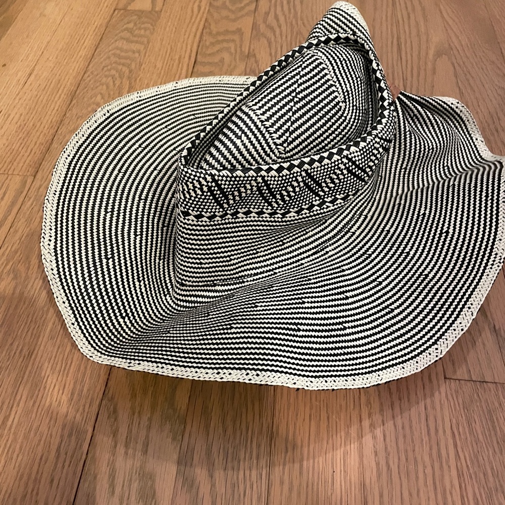 Jennifer Ouellette Paraiso Sun Hat